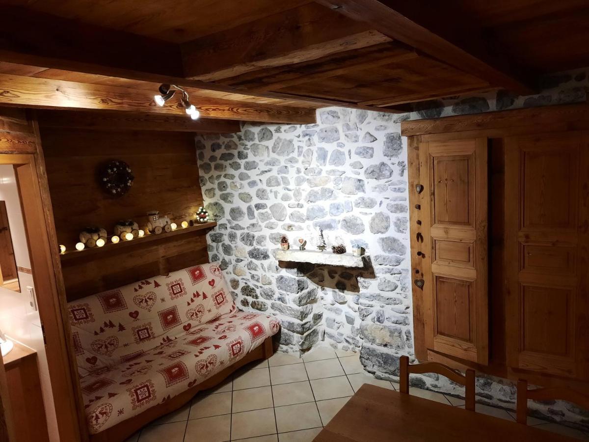 Le Petit Caboin Pension Seytroux Buitenkant foto