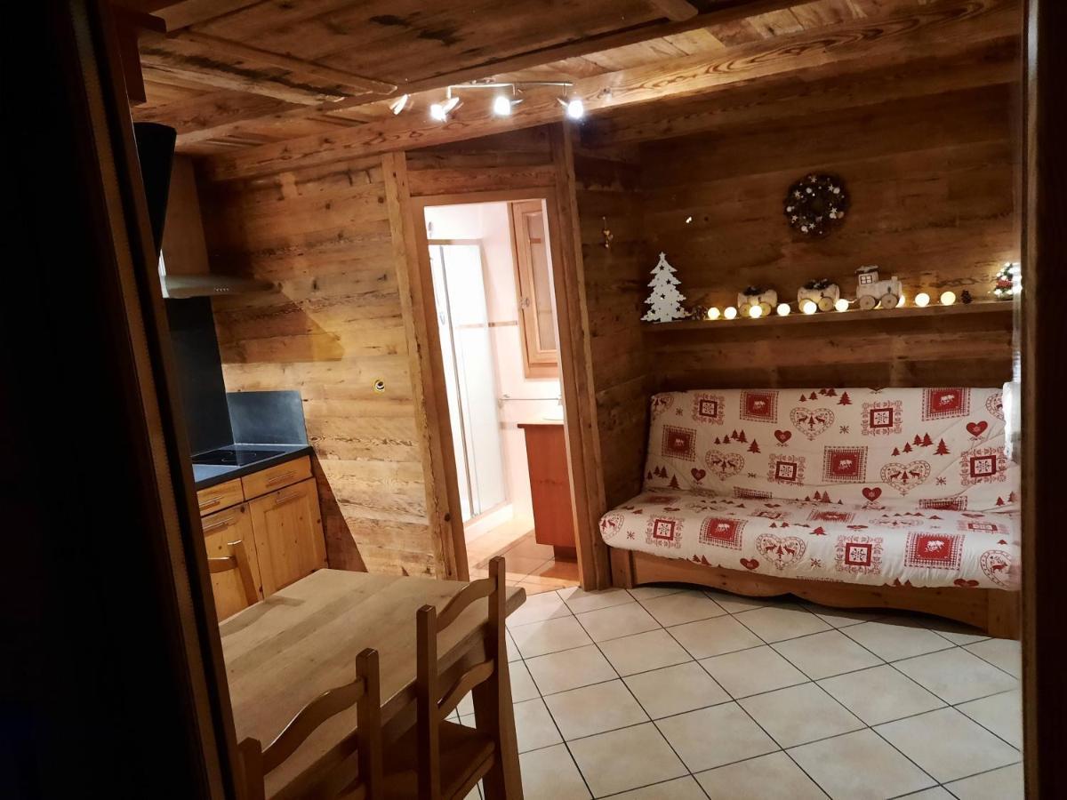 Le Petit Caboin Pension Seytroux Buitenkant foto