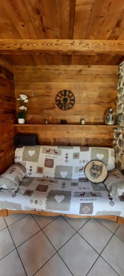 Le Petit Caboin Pension Seytroux Buitenkant foto