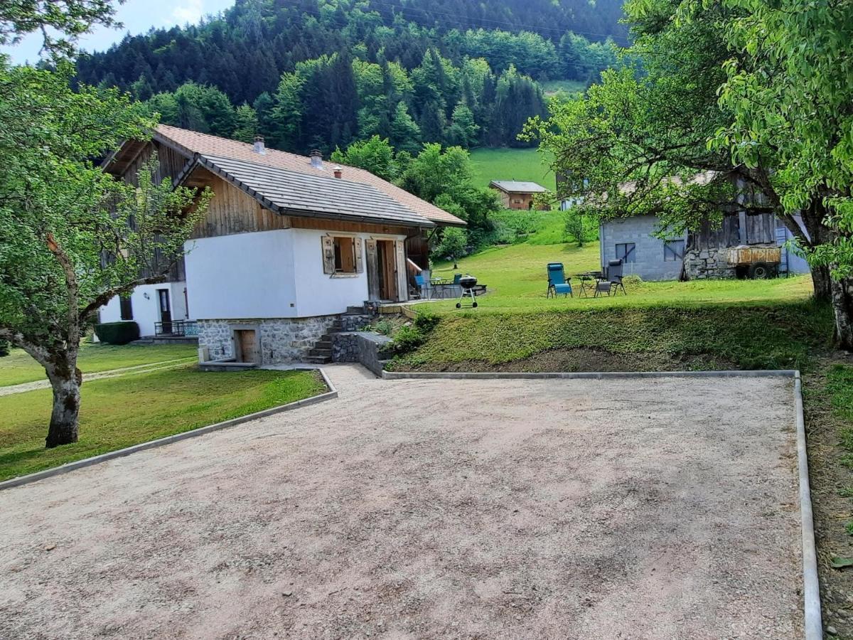 Le Petit Caboin Pension Seytroux Buitenkant foto